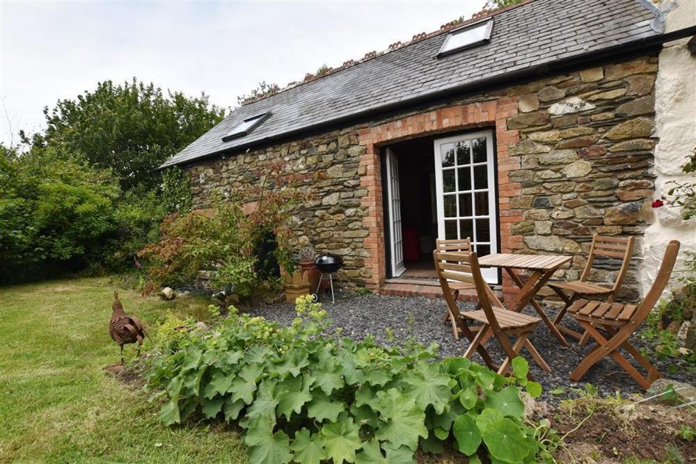 Cwmbrandy Cottage Фишгард Экстерьер фото