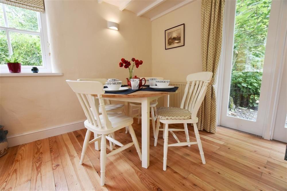 Cwmbrandy Cottage Фишгард Экстерьер фото